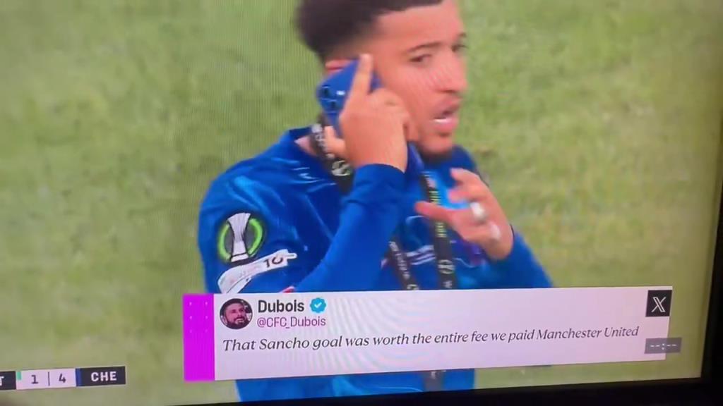 直接攤牌！桑喬賽后在場(chǎng)上煲電話粥，大聲說自己不回曼聯(lián)